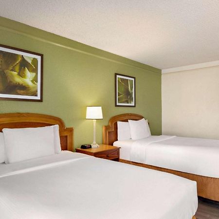 Baymont By Wyndham Daytona Beach - Intl Speedway Esterno foto