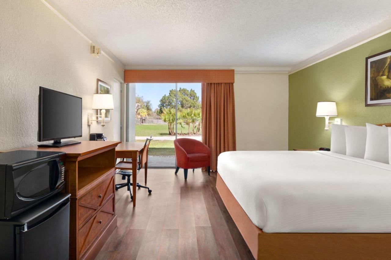 Baymont By Wyndham Daytona Beach - Intl Speedway Esterno foto