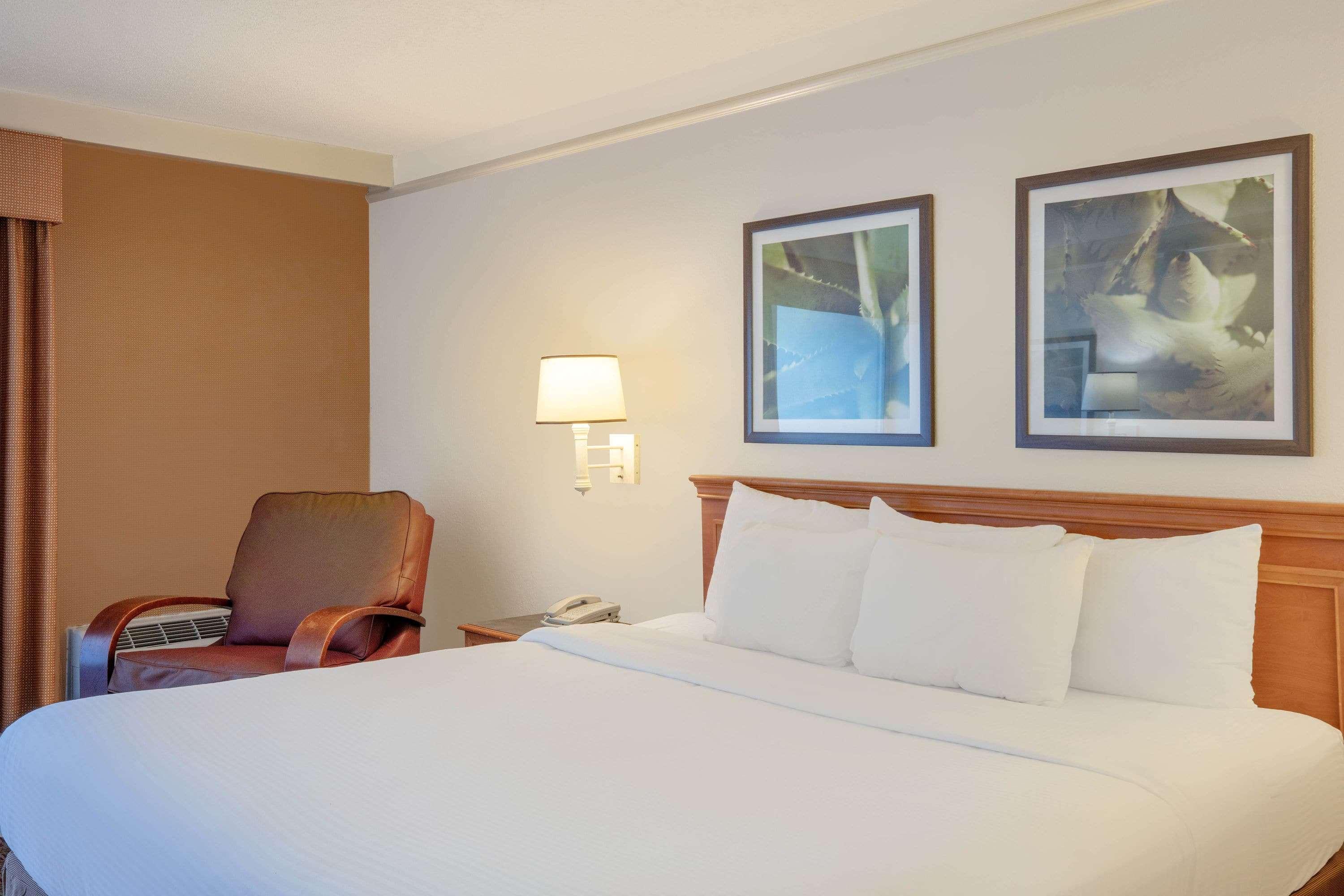 Baymont By Wyndham Daytona Beach - Intl Speedway Esterno foto